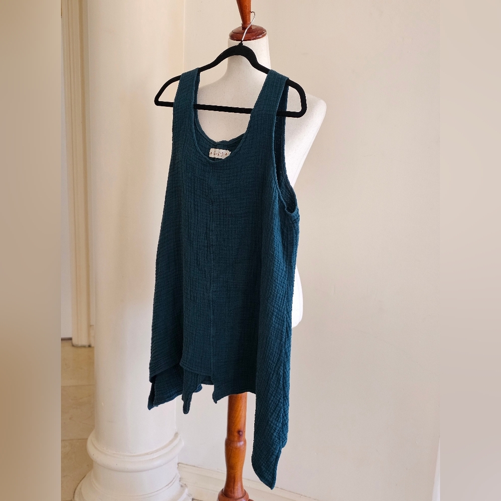 Bodil Seeersucker Green Assymetrical Tunic Tank Top Women's Size Medium - Picture 6 of 11